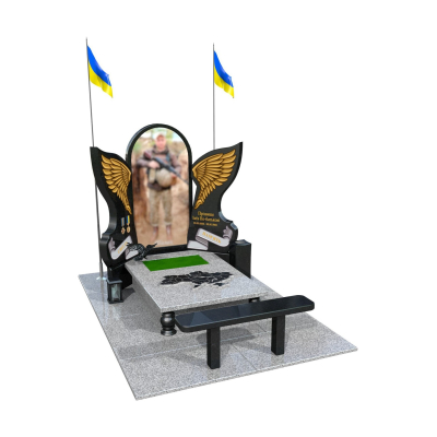 Пам'ятник військовому у формі крил